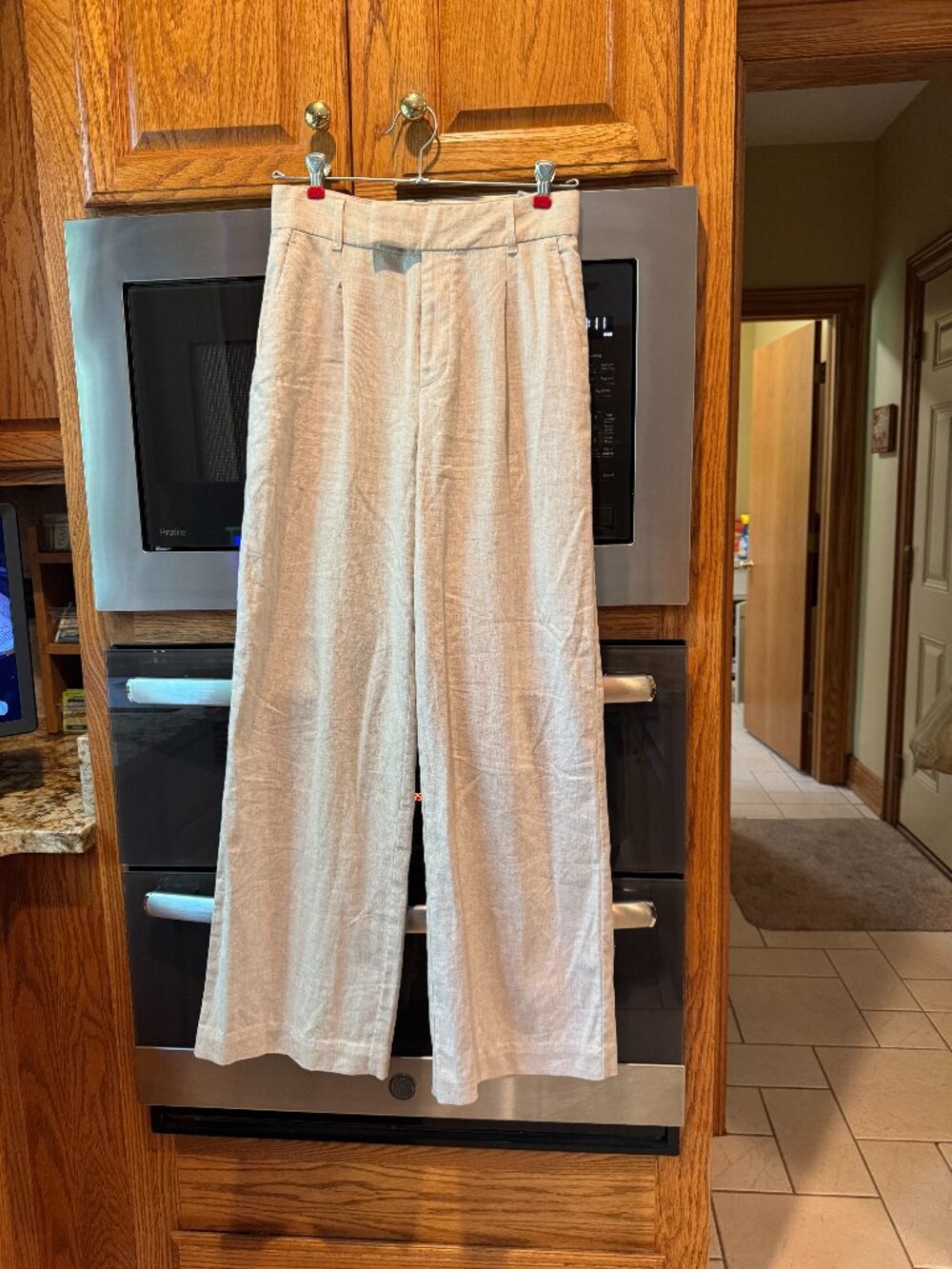 Women's Banana Republic Beige Linen Blend Wide Leg Pleated Trouser Pants Size 2